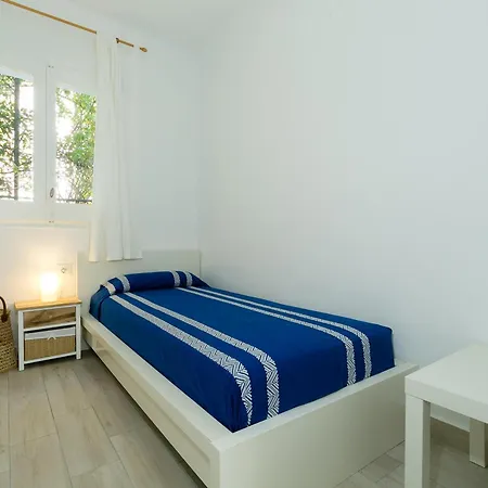 Luminoso Y Espacioso Con Gran Jardin Privado, A Solo 150m De La Playa - Es-228-136 Росас