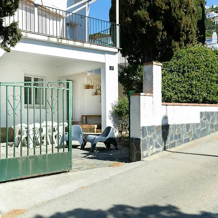 Luminoso Y Espacioso Con Gran Jardin Privado, A Solo 150m De La Playa - Es-228-136 * Росас