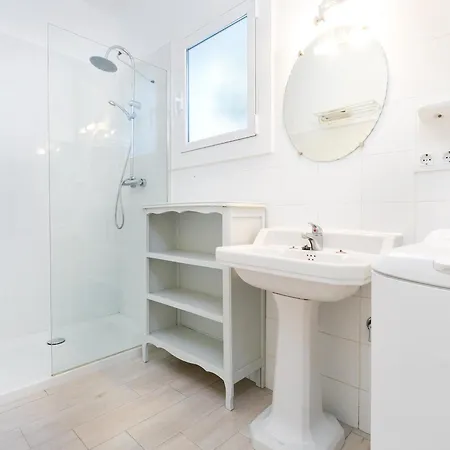 Luminoso Y Espacioso Con Gran Jardin Privado, A Solo 150m De La Playa - Es-228-136 Апартаменты Росас